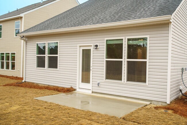 Building Photo - PET FRIENDLY - ENCLOSED FENCE In beautiful Graniteville!  Free Rent promo with qualified lease!!