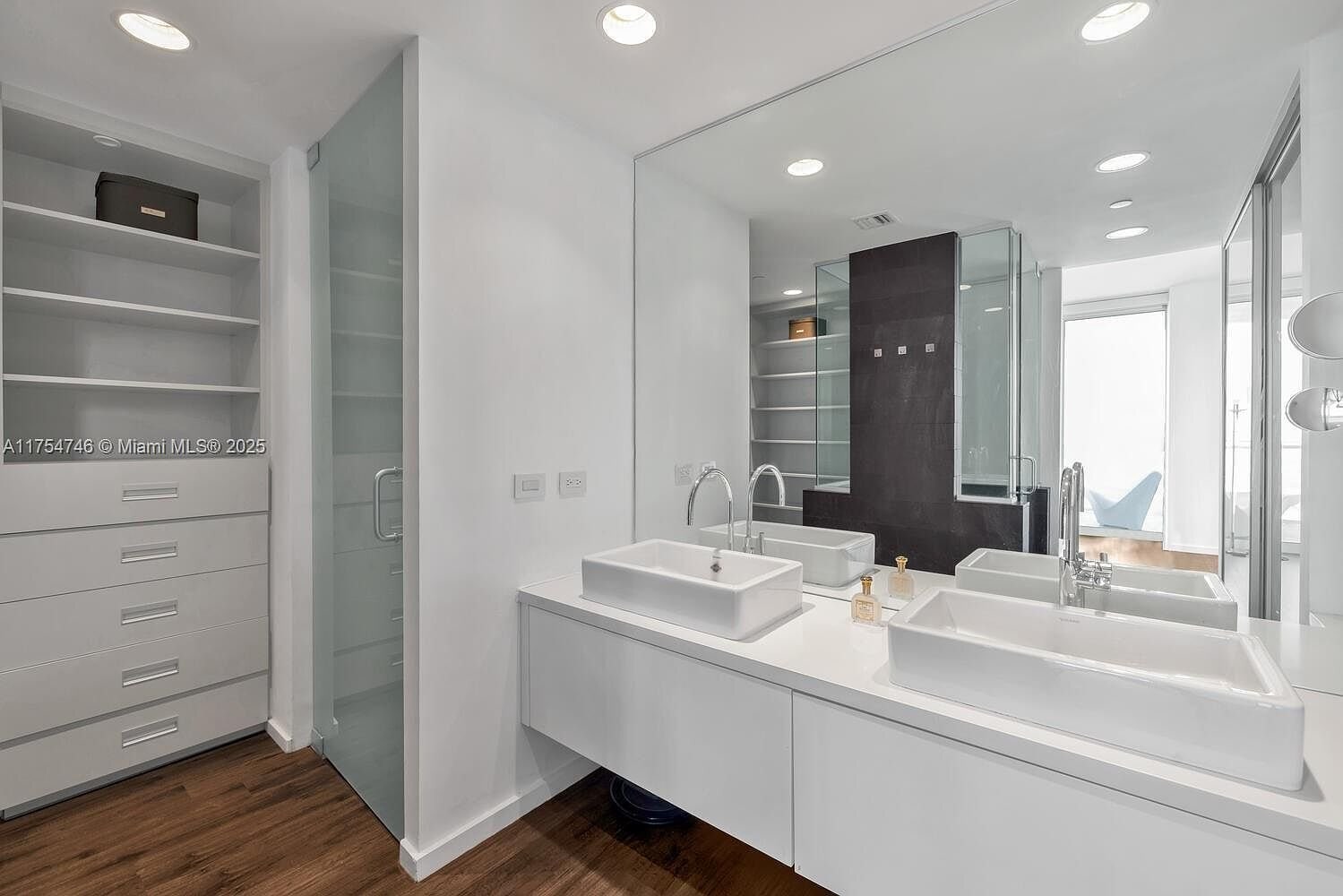 Building Photo - 1040 Biscayne Blvd