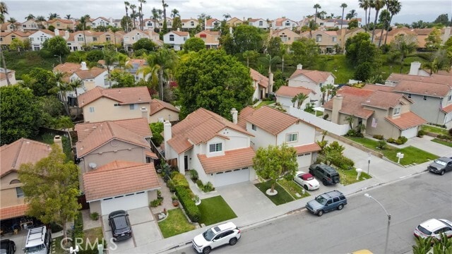 Building Photo - 25075 Sanoria St