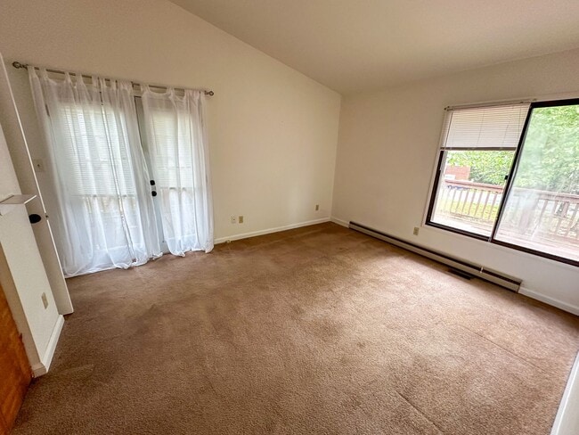 Building Photo - Lake Monticello 3bed/2Bath Rental