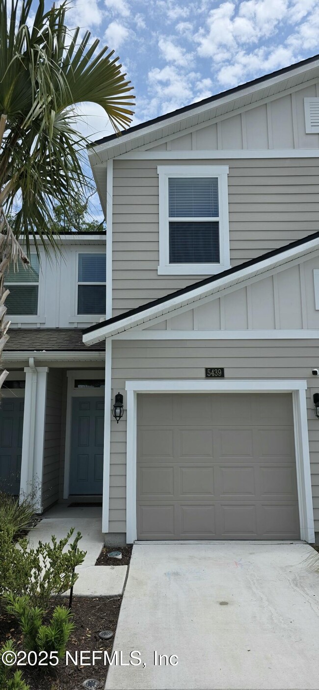 Building Photo - 5439 Tellaro Ln