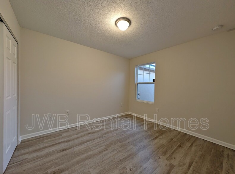 Building Photo - 7796 Playschool Ln