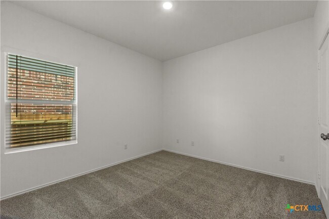 Building Photo - 1108 Mallow Rd