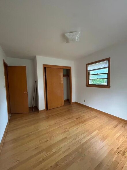 Building Photo - 2345 Brooksprings Dr