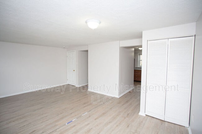 Building Photo - 121 Rancocas Rd