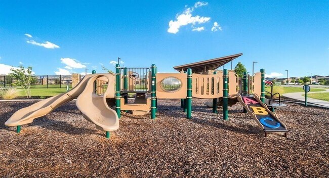 Building Photo - 7400 Tonka Ln