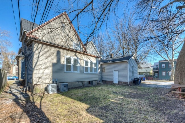 Building Photo - 4115 Whitman Ave