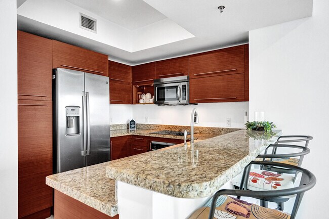 Building Photo - 2641 N Flamingo Rd