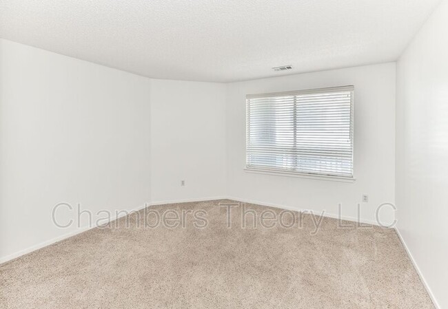 Building Photo - 11729 Summerchase Cir
