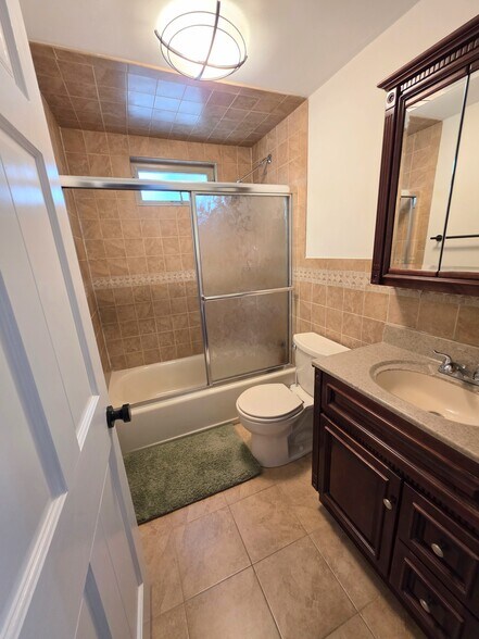 Building Photo - 56 Pilgrim Rd