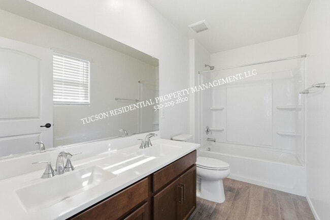 Building Photo - 8839 E Raven Hill Wy