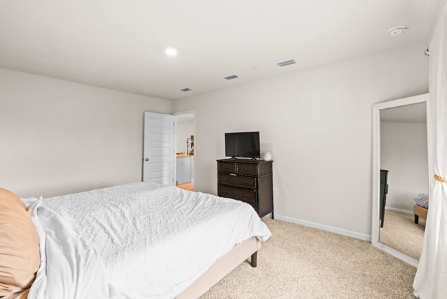 Building Photo - 6723 Atkins Rd