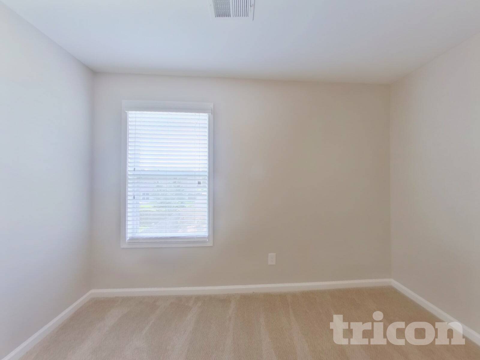 Building Photo - 831 Dovefield Ln