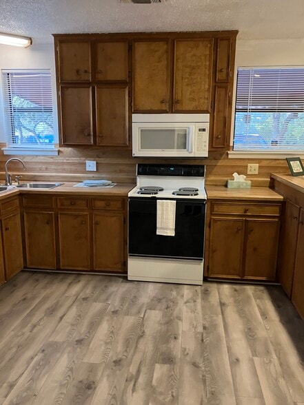 Building Photo - 20681 FM306