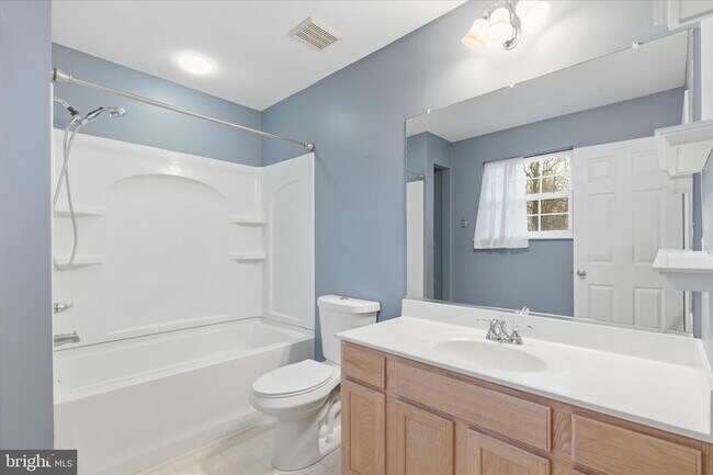 Building Photo - 5534 Franklin Blvd