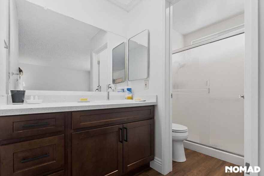 Building Photo - 866 S Stone Cir