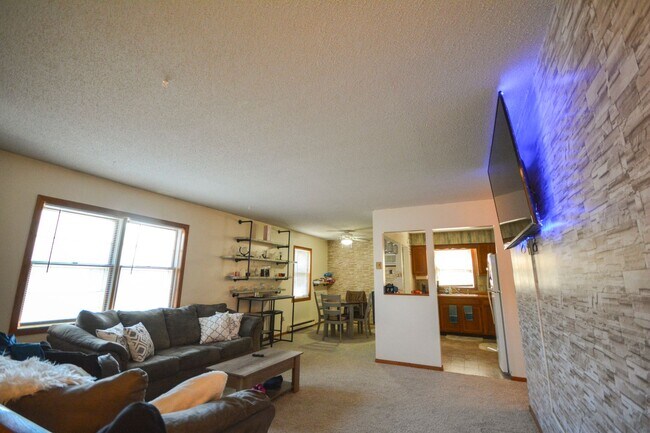 Building Photo - 2228-2234 2nd St SW