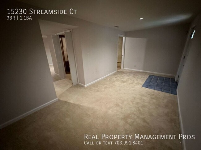 Building Photo - 15230 Streamside Ct
