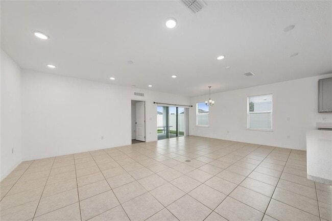 Building Photo - 557 Pawnee Ct