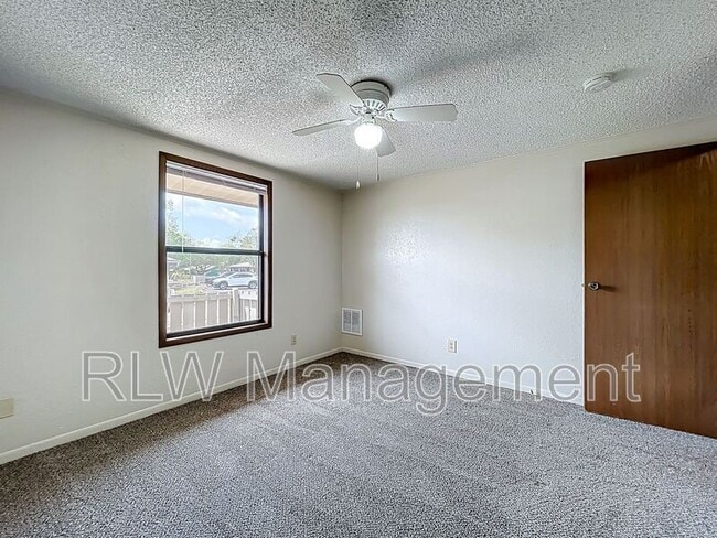 Building Photo - 611 Mt Homer Rd