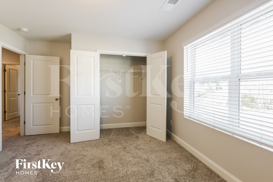 Building Photo - 9512 Blue Knoll Ct