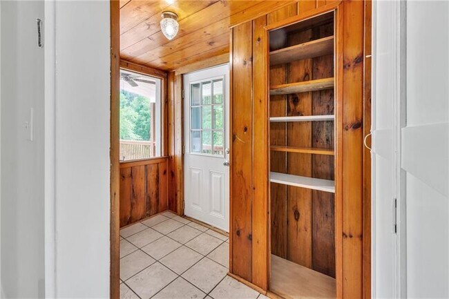 Building Photo - 116 Purvis Ln