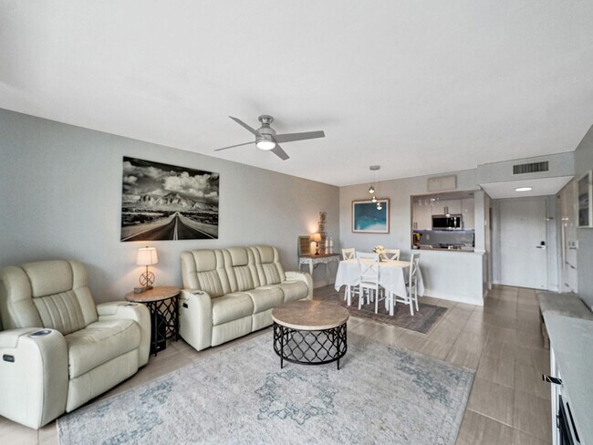 Building Photo - 1101 River Reach Dr