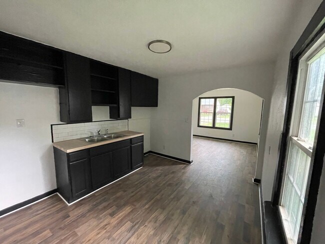 Building Photo - Two Bedroom One Bath Rental $900/month