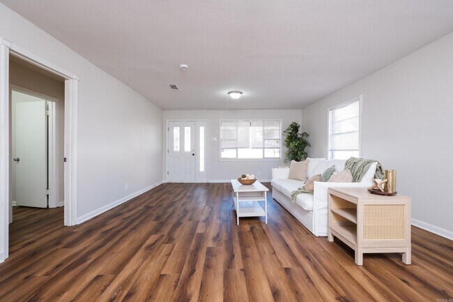 Building Photo - 1101 W Charles Bussey Ave