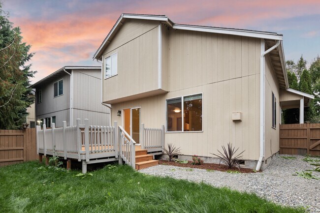 Building Photo - 19510 12th Ave Ct E