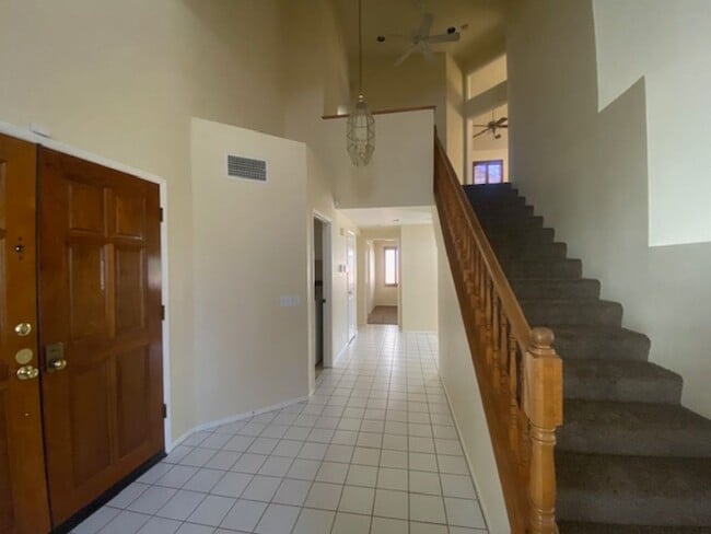 Building Photo - Moreno Valley 4 Bedroom Home Located in Sunnymead Ranch