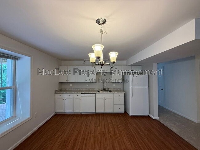 Building Photo - 1404 Graham Dr