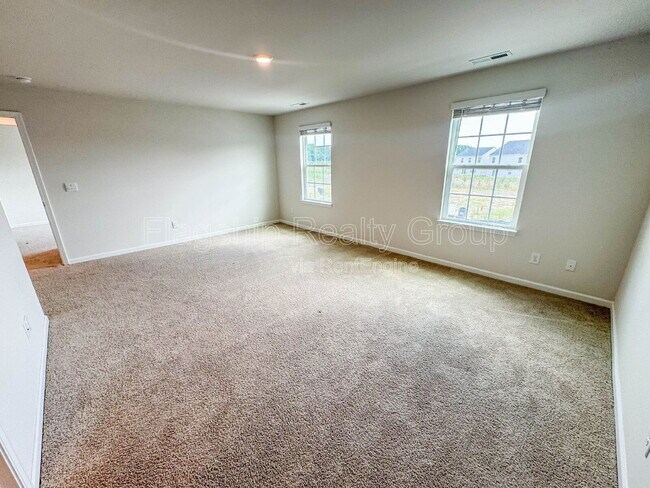 Building Photo - 2136 Montalvan Dr