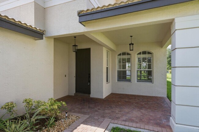 Building Photo - 8895 Chestnut Ridge Way
