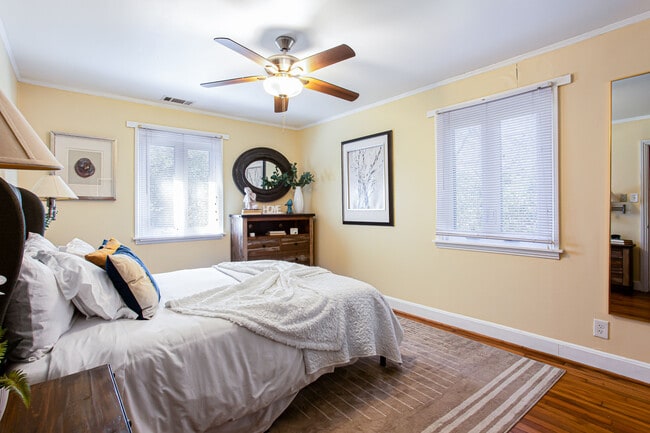 Building Photo - 4061 Lower Roswell Rd