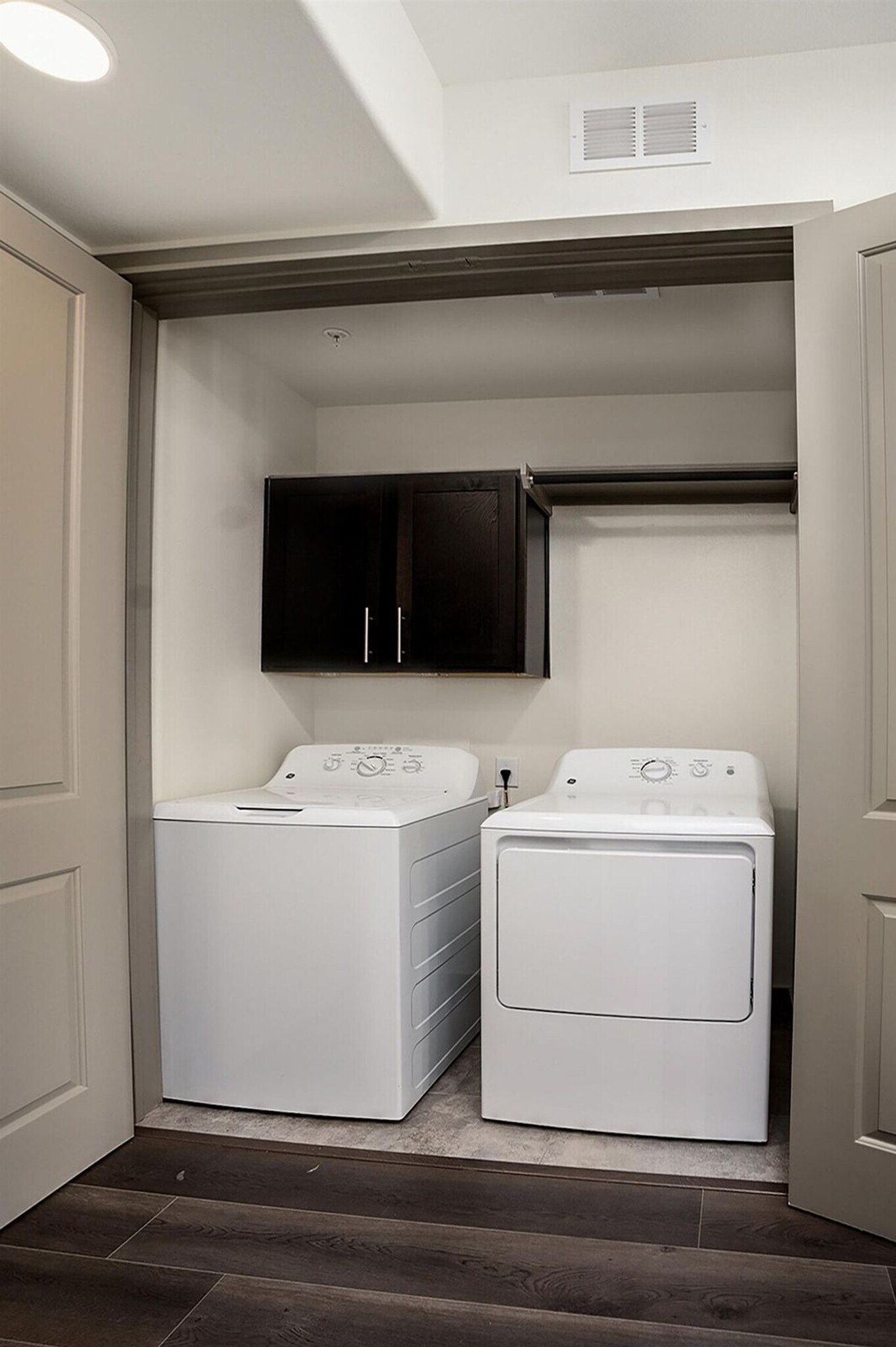 Building Photo - 800 Sorella Ct