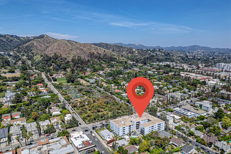 Building Photo - 7560 Hollywood Blvd