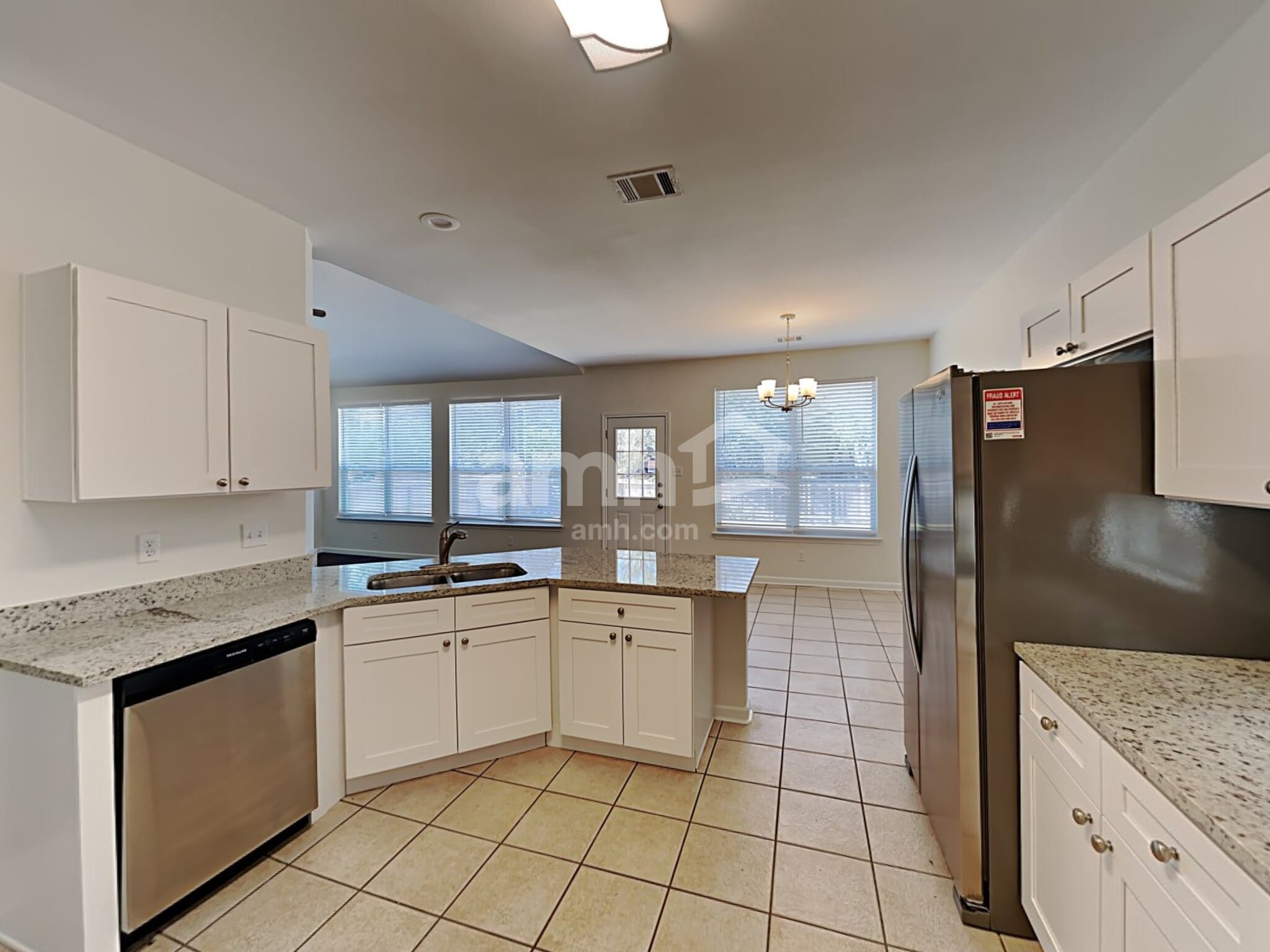 Building Photo - 24827 Crescent Run