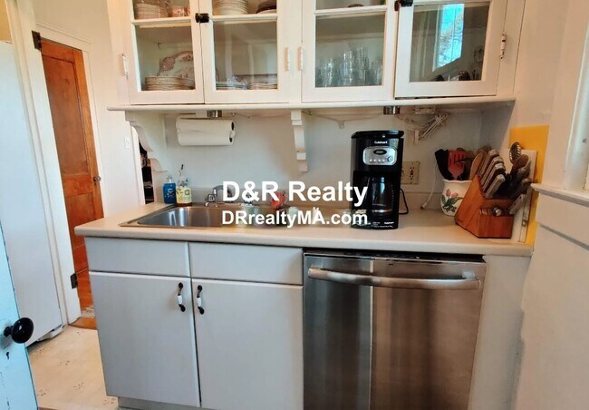 Primary Photo - 40 Hawthorn St