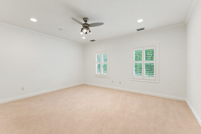 Building Photo - 1119 River Glyn Dr