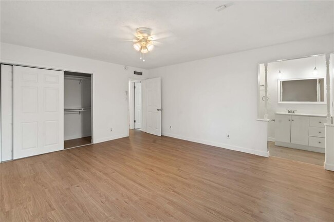 Building Photo - 17415 N Barker St