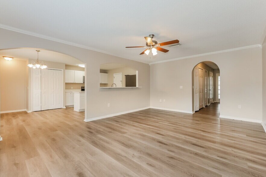 Building Photo - 30200 Double Dr