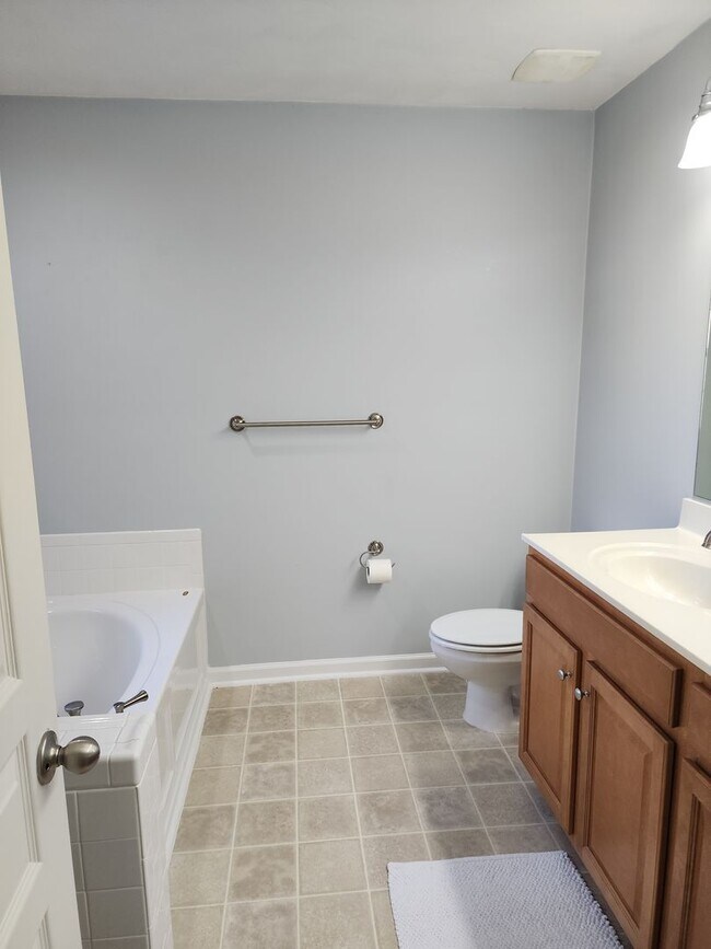 Building Photo - Beautiful Luxury Townhome in New Kent County