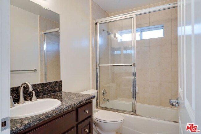 Building Photo - 1731 Corinth Ave