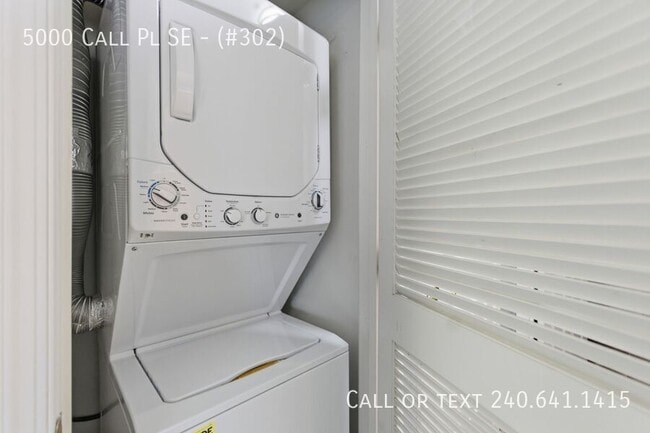 Building Photo - 5000 Call Pl SE