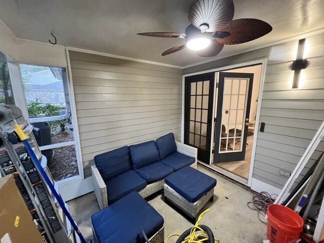 Building Photo - 77 Forest Oaks Dr