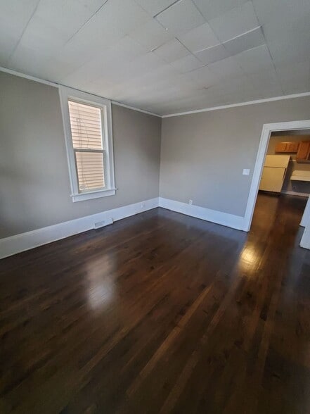 Building Photo - 2327 S 15th St