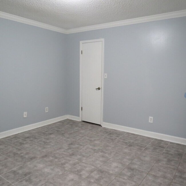 Building Photo - 2/2 Altamonte Springs Duplex