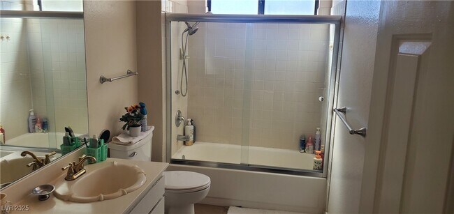 Building Photo - 2728 Bayo Ct