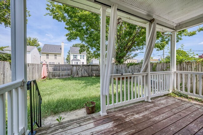 Building Photo - Spacious Home Move In Ready Downtown RVA